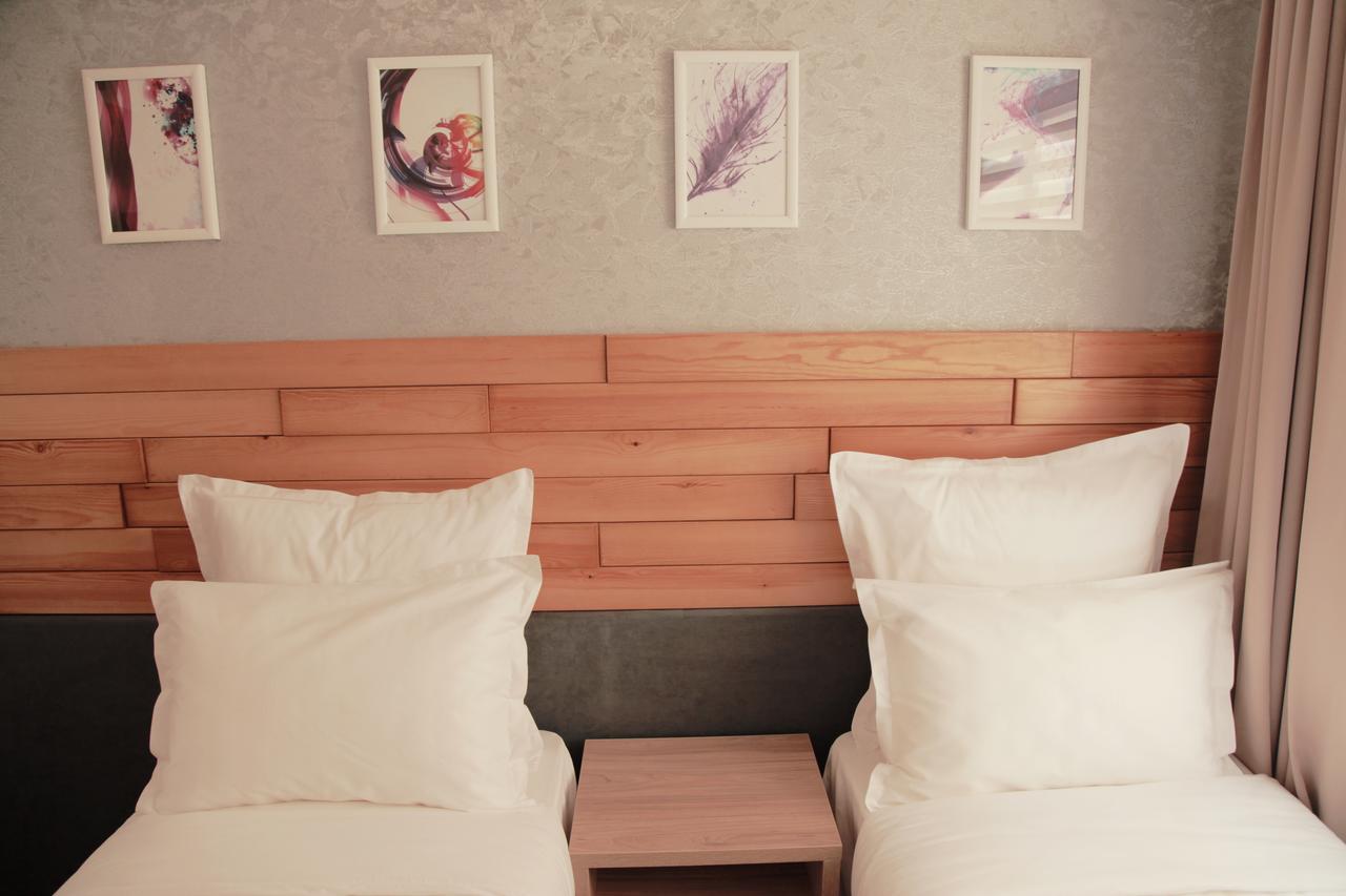 Small Hotel Bishkek Esterno foto